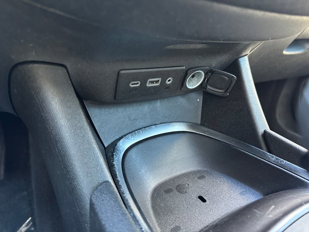 Used 2022 Chevrolet Malibu LT image 45