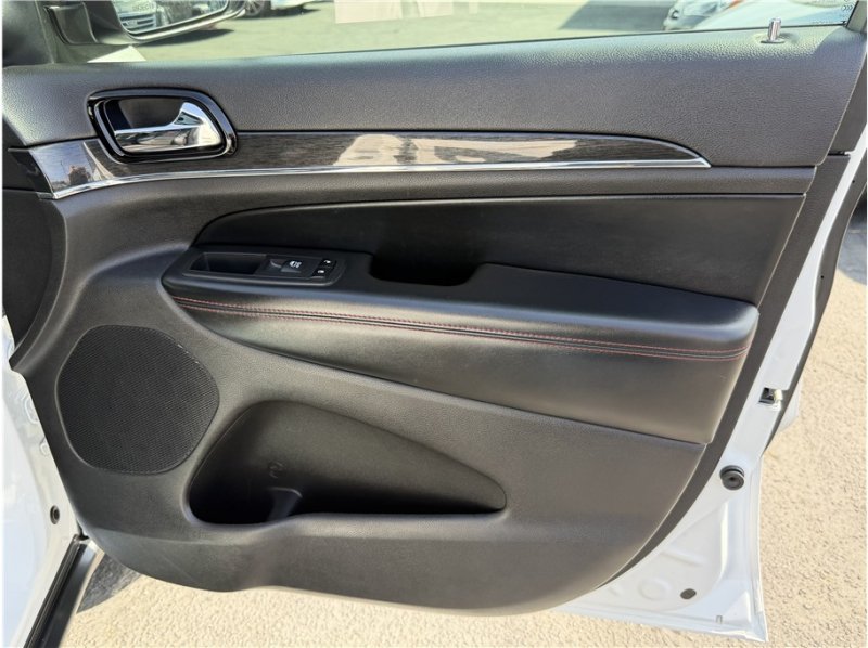 Used 2019 Jeep Grand Cherokee Trailhawk w/ Trailhawk Luxury Group AWD/4WD image 31