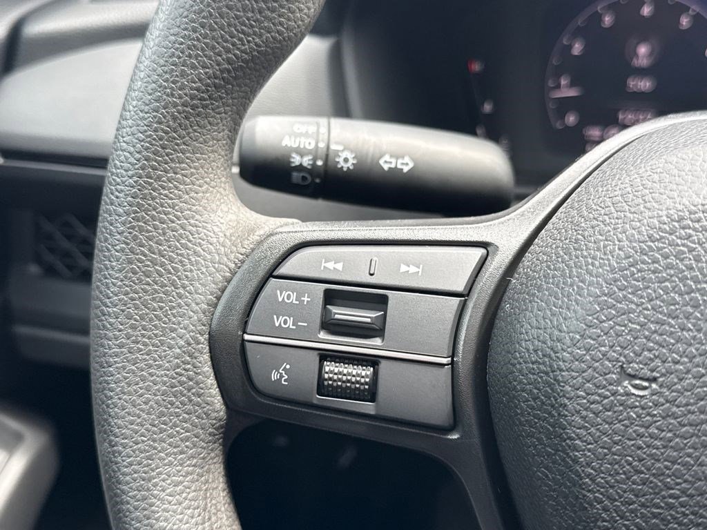 Certified 2025 Honda Accord SE image 22