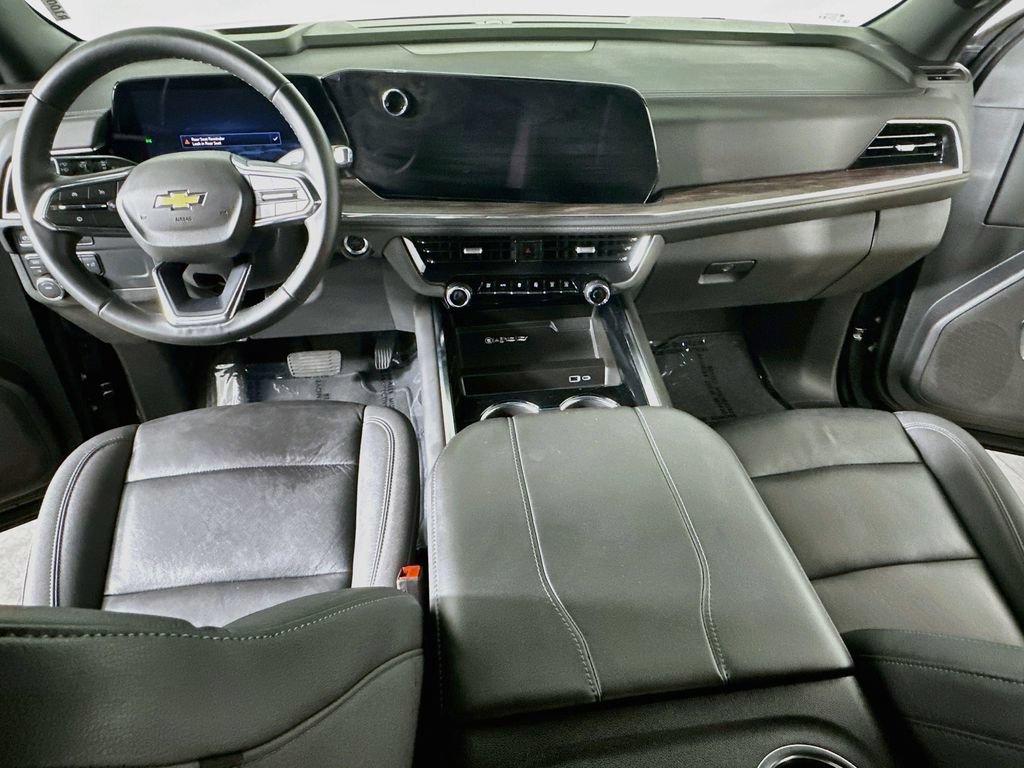 Used 2025 Chevrolet Tahoe LT AWD/4WD image 17