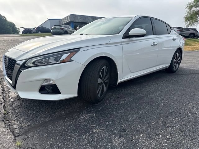 Used 2019 Nissan Altima 2.5 SV FWD image 2