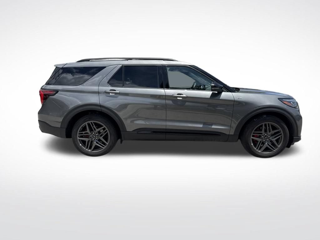 Used 2026 Ford Explorer ST-Line w/ ST-Line Street Pack RWD image 4
