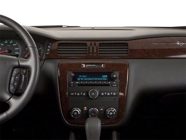 Used 2010 Chevrolet Impala LT w/ Luxury Edition Package FWD image 22