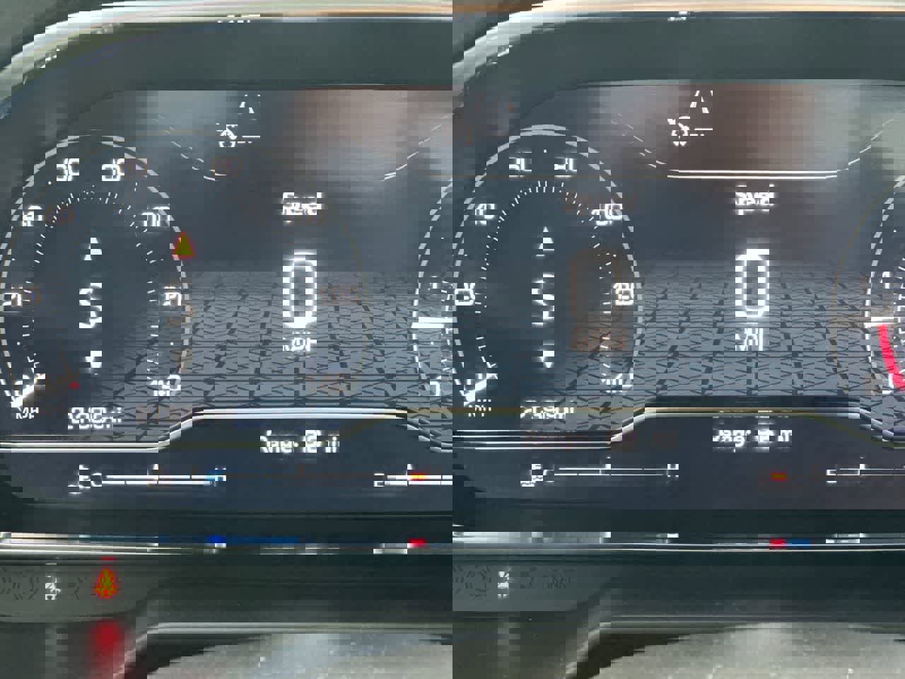 Used 2024 GMC Yukon SLT image 35