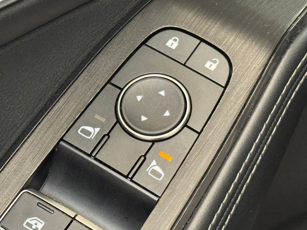 Used 2023 Nissan Rogue Platinum AWD/4WD image 11