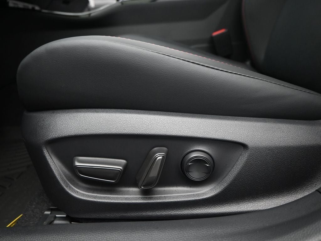 New 2026 Toyota Prius Plug-In Hybrid FWD image 10