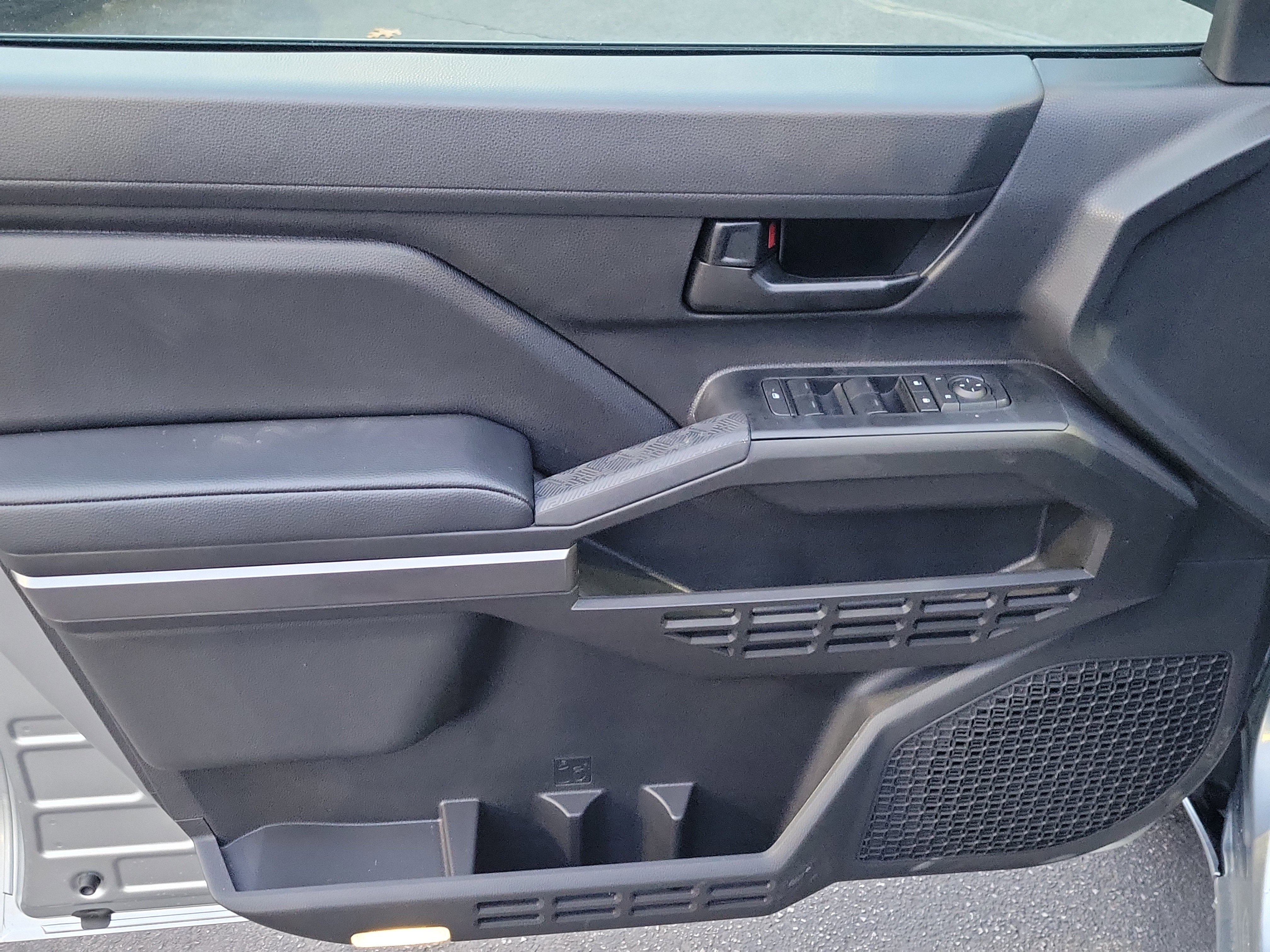 New 2026 Toyota Tacoma SR5 AWD/4WD image 17