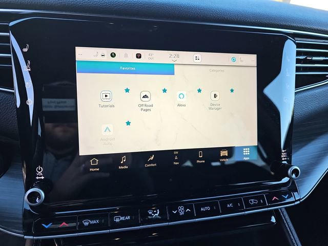 Used 2024 Jeep Wagoneer L Series III w/ Flexible Seating Group image 25