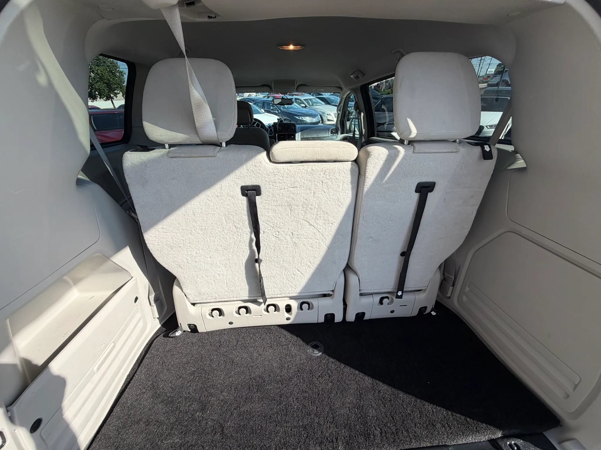 Used 2014 Dodge Grand Caravan SE w/ Quick Order Package 29E SE FWD image 31