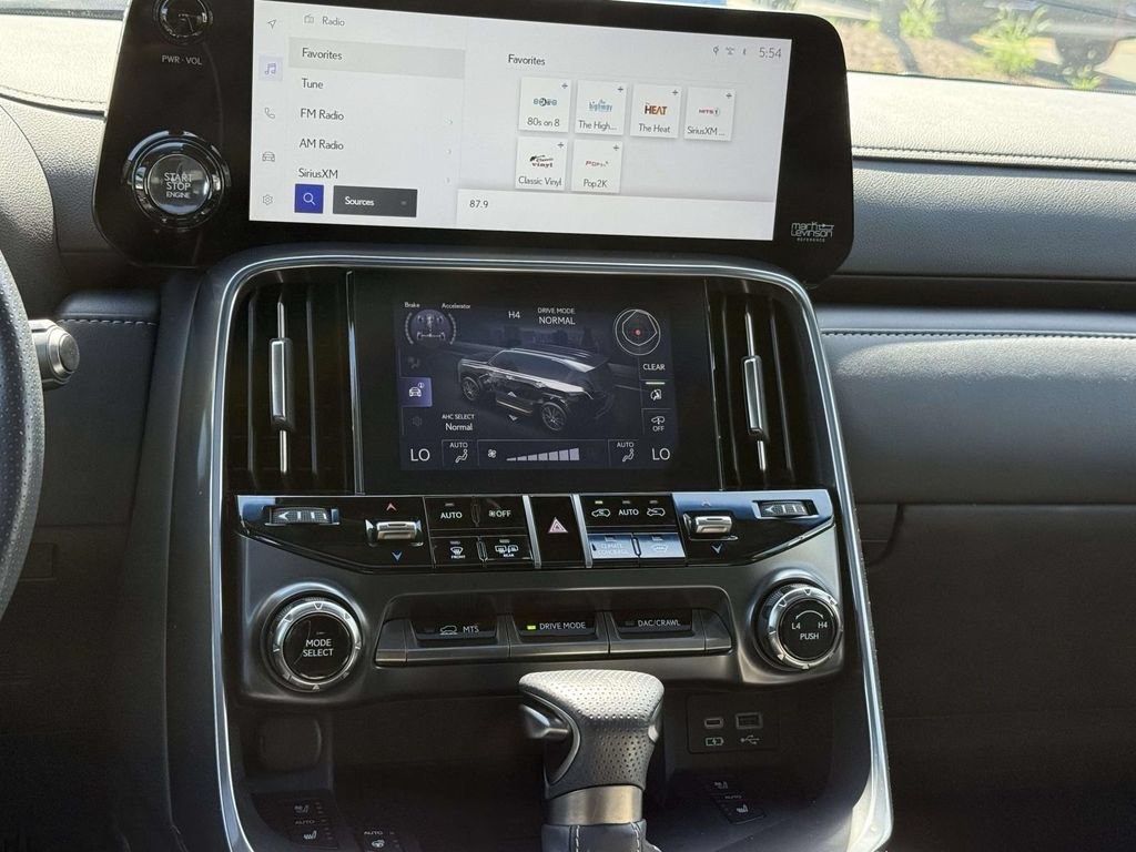 Used 2024 Lexus LX 600 F Sport AWD/4WD image 19