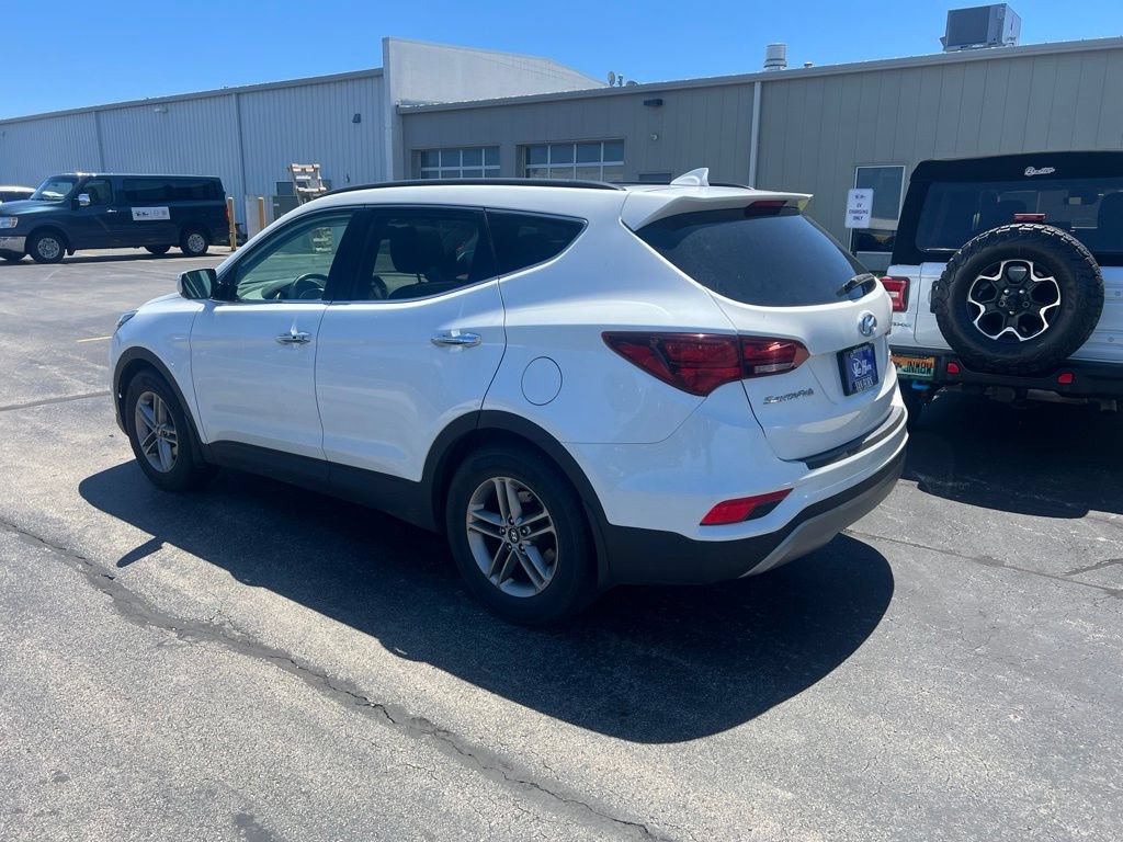 Used 2018 Hyundai Santa Fe Sport w/ 2.4L Tech Package 04 AWD/4WD image 4