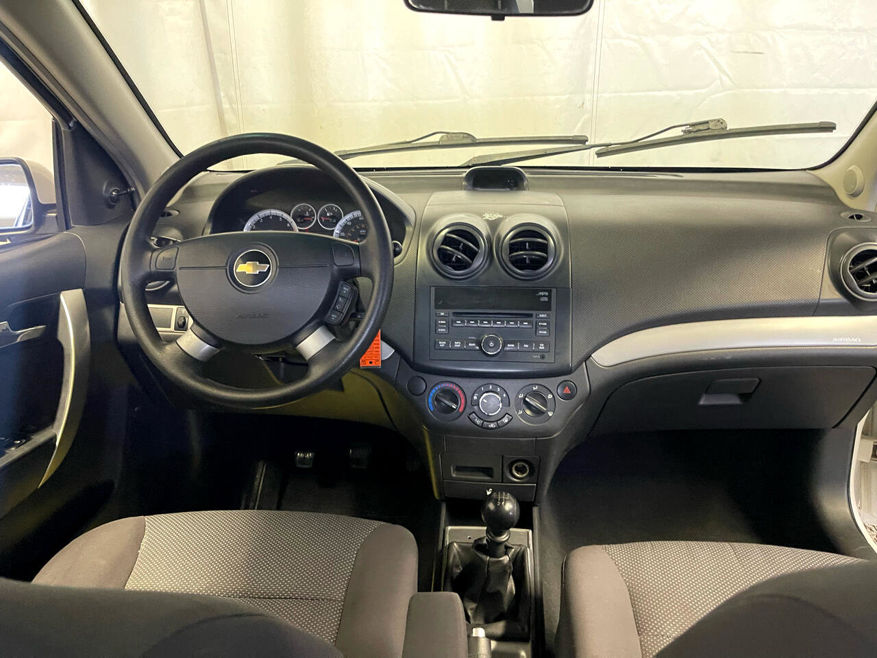 Used 2009 Chevrolet Aveo LT w/ Power and Convenience Package image 17