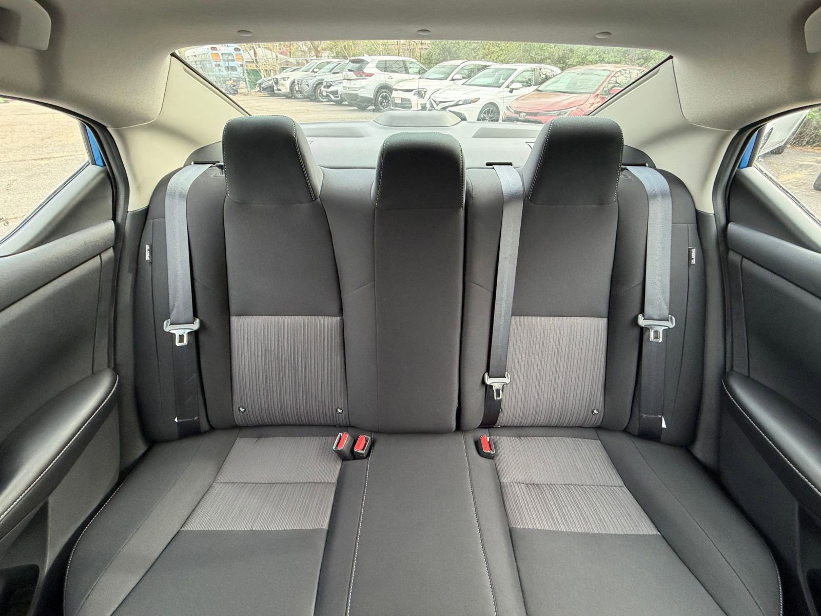 Used 2025 Nissan Sentra SV image 35