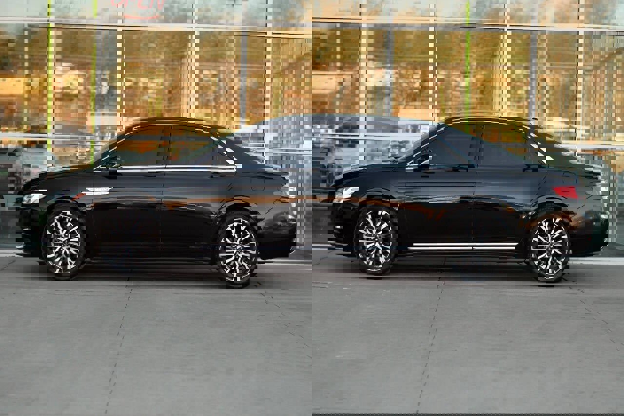 Used 2017 Lincoln Continental Select AWD/4WD image 4