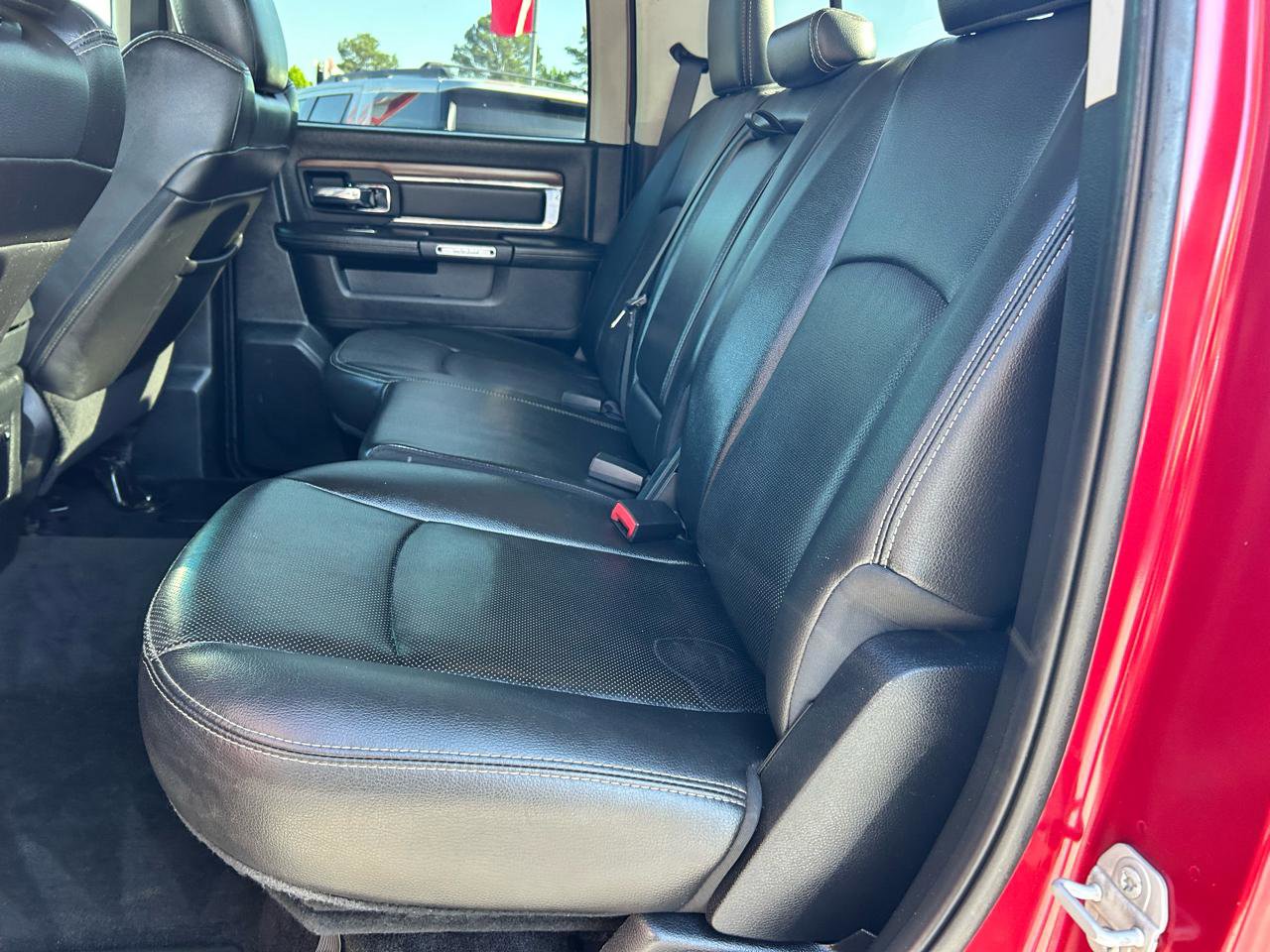 Used 2015 RAM 1500 Laramie w/ Convenience Group AWD/4WD image 14