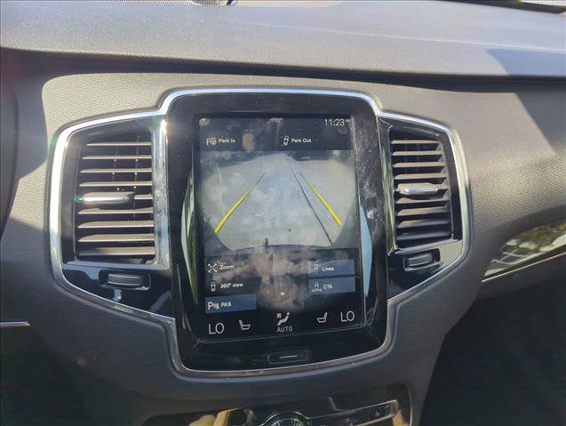 Used 2017 Volvo XC90 T6 Momentum w/ Vision Package image 9