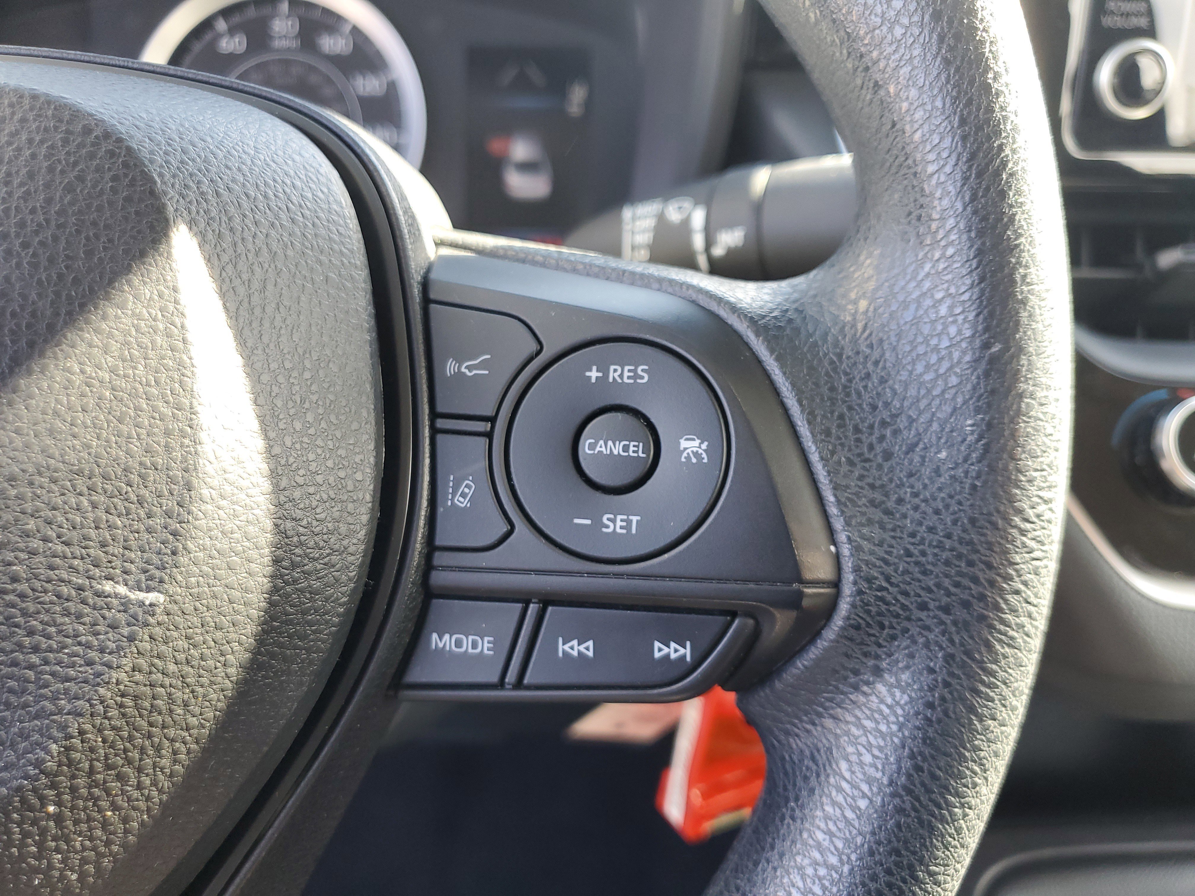 Used 2022 Toyota Corolla LE image 21