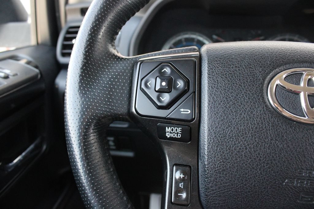 Used 2015 Toyota 4Runner TRD Pro AWD/4WD image 11