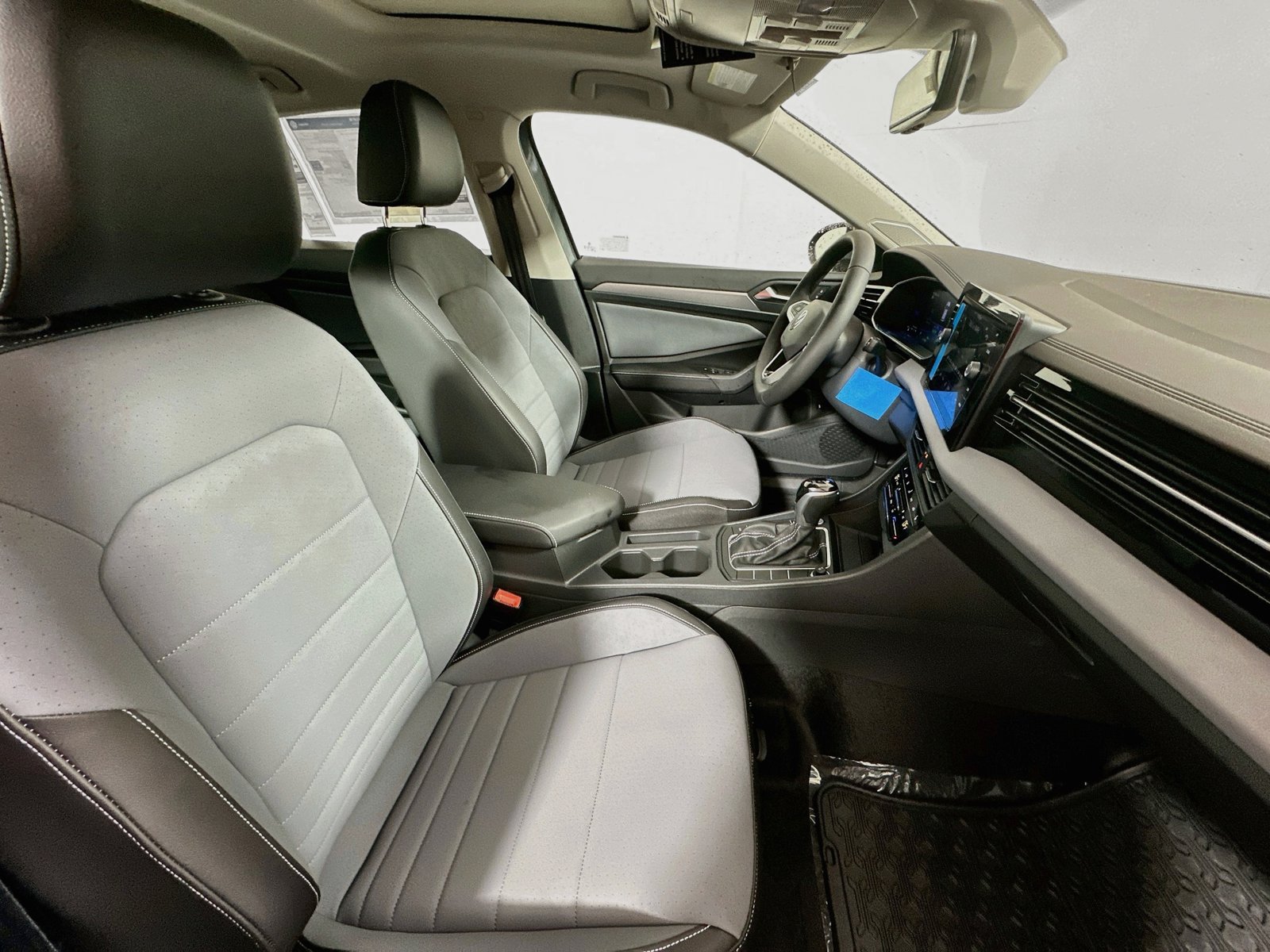 New 2027 Volkswagen Jetta SE FWD image 26