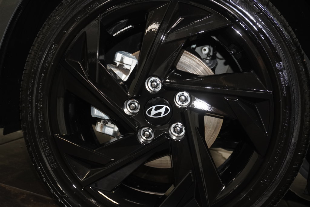 Certified 2026 Hyundai Elantra Sport FWD image 12