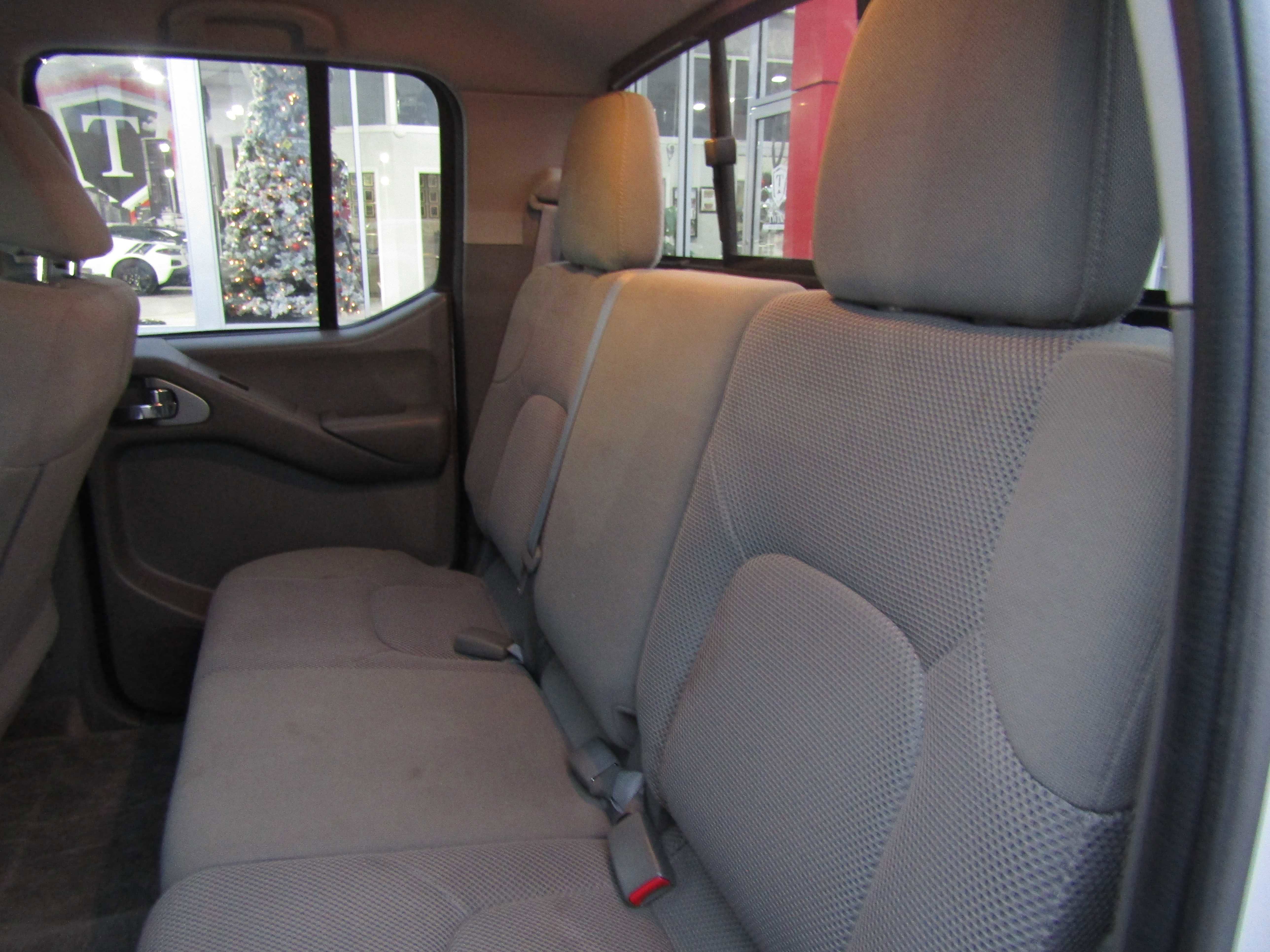 Used 2018 Nissan Frontier SV AWD/4WD image 22