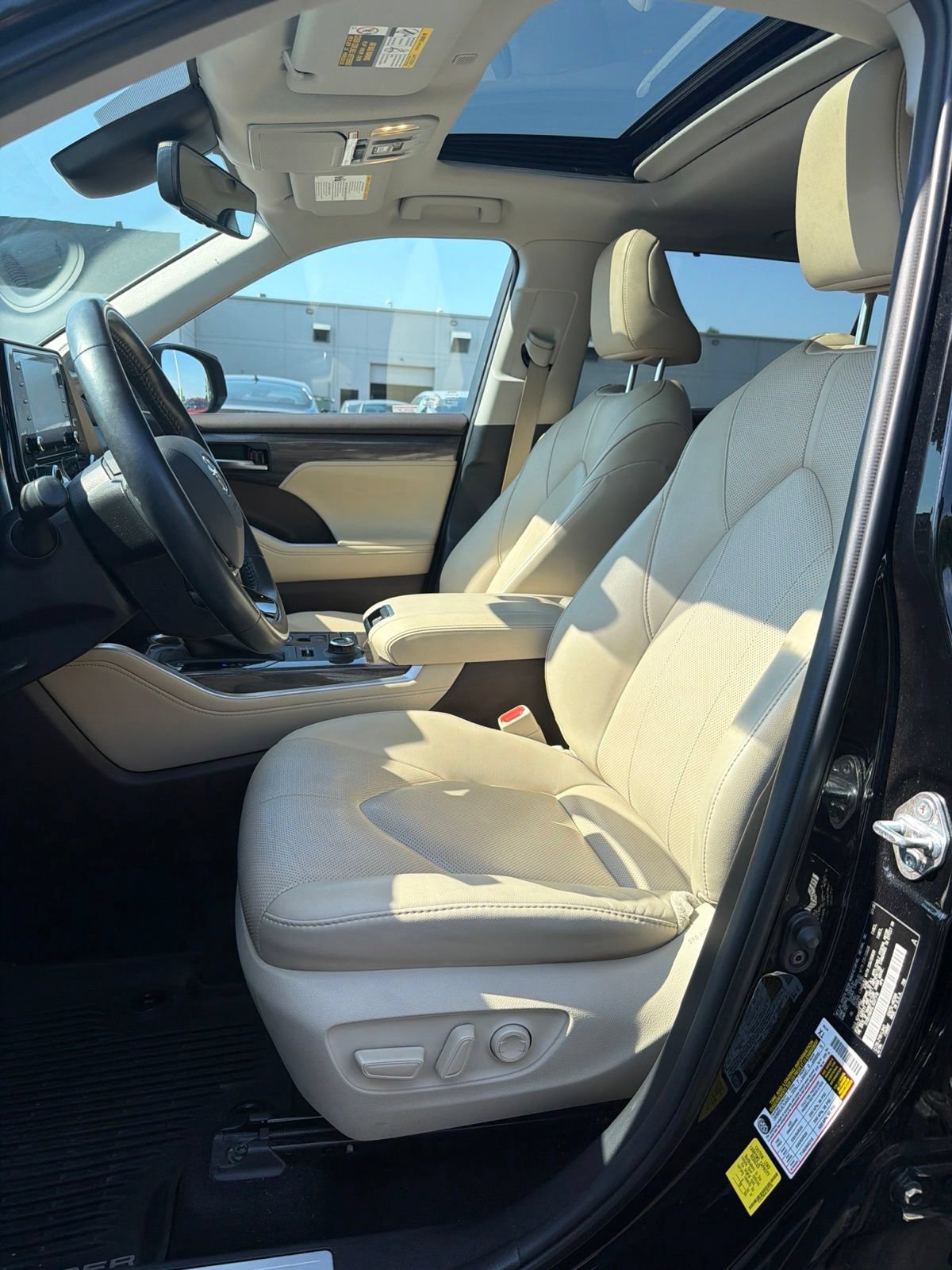 Used 2020 Toyota Highlander Limited AWD/4WD image 12