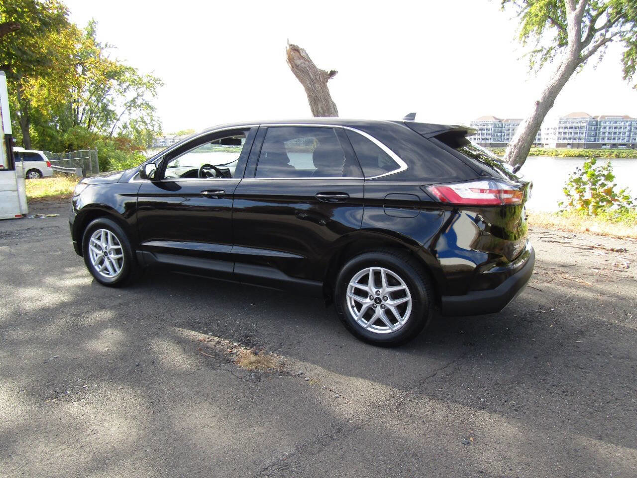 Used 2023 Ford Edge SEL image 42