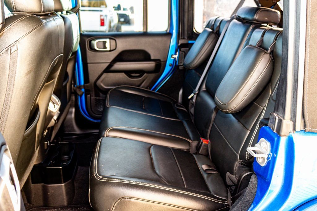 Used 2022 Jeep Wrangler Unlimited Sahara image 26