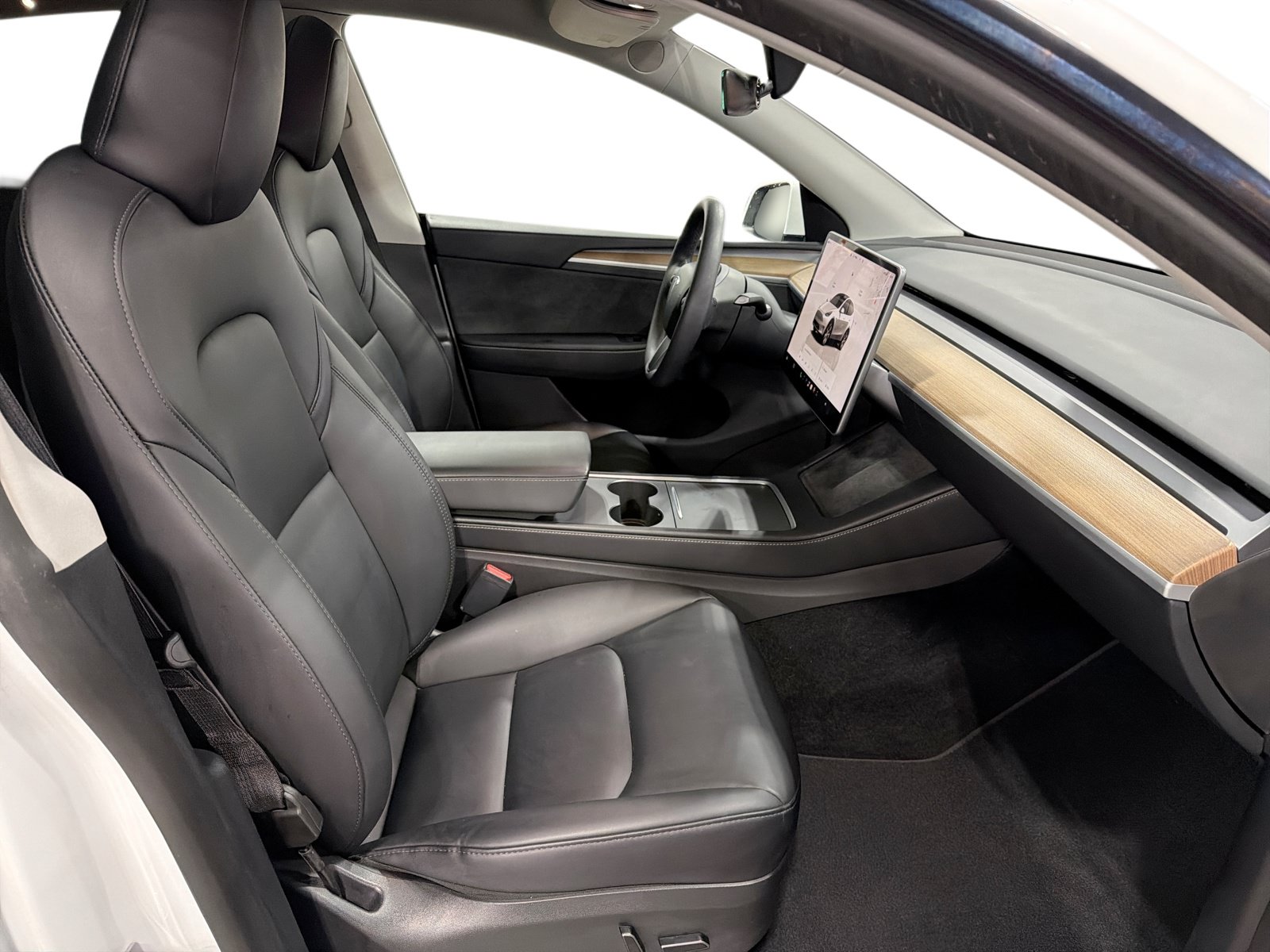 Certified 2023 Tesla Model Y Long Range AWD/4WD image 13