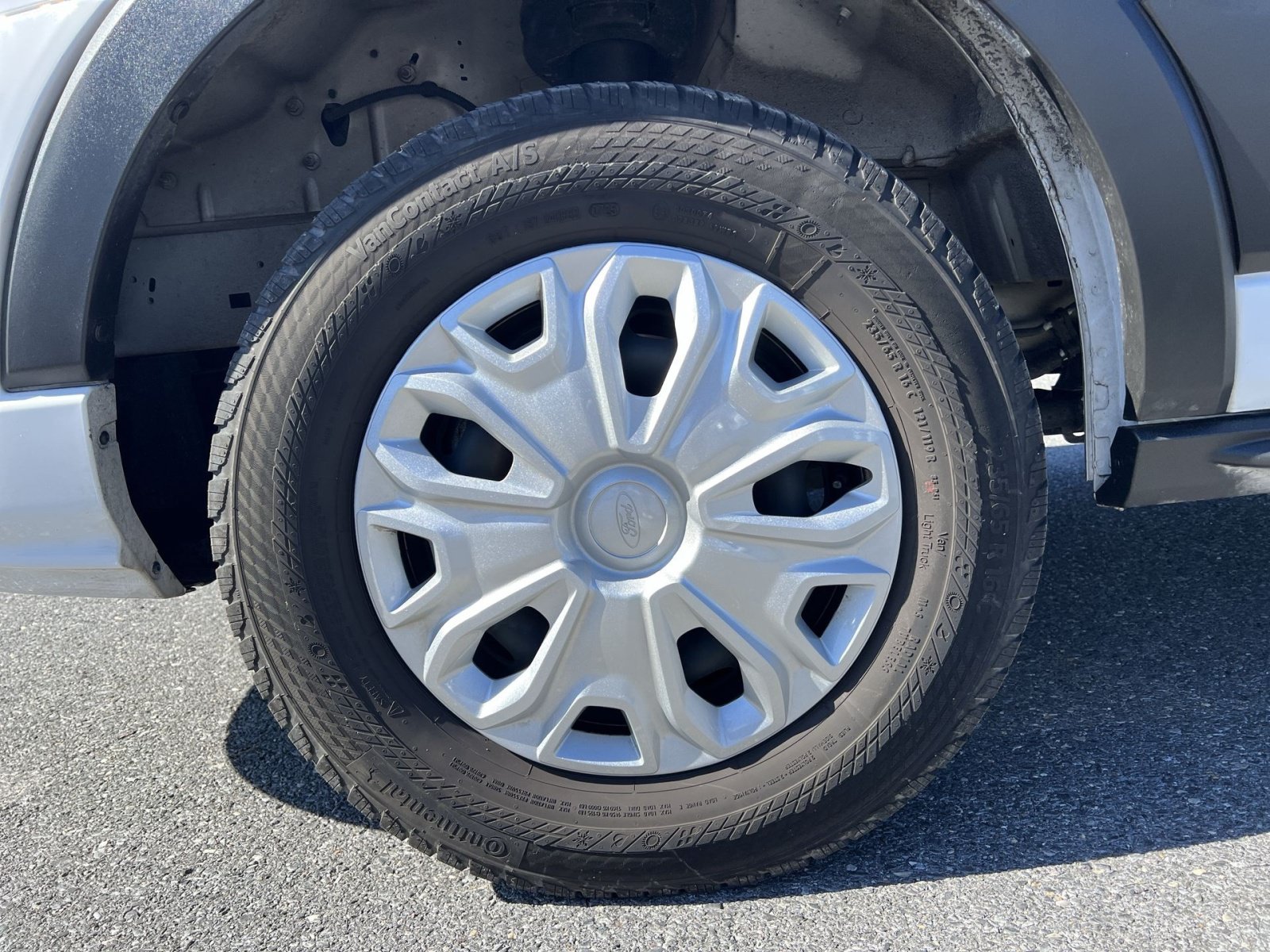 Certified 2025 Ford Transit 350 XLT RWD image 12