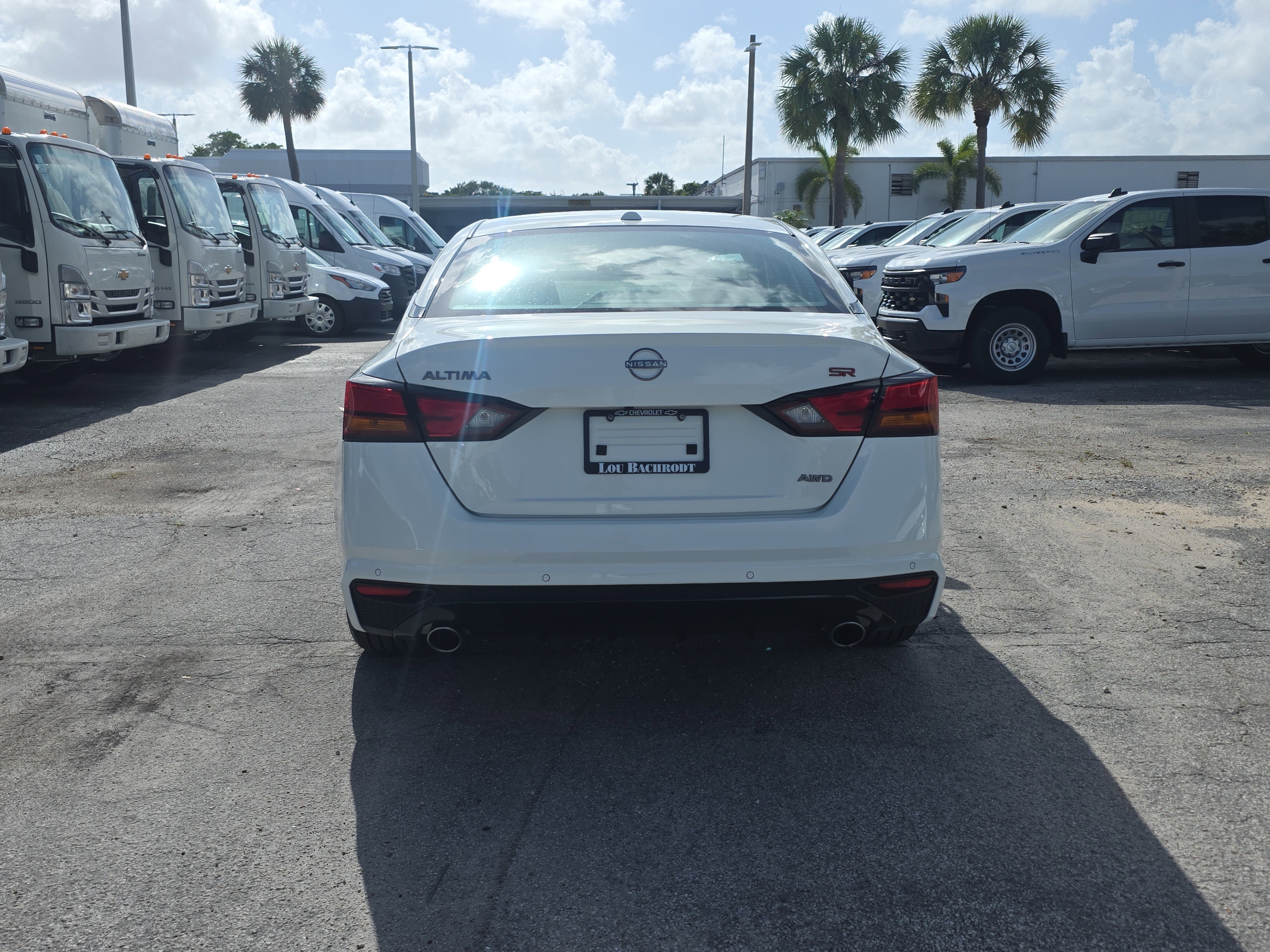 Used 2025 Nissan Altima 2.5 SR AWD/4WD image 6