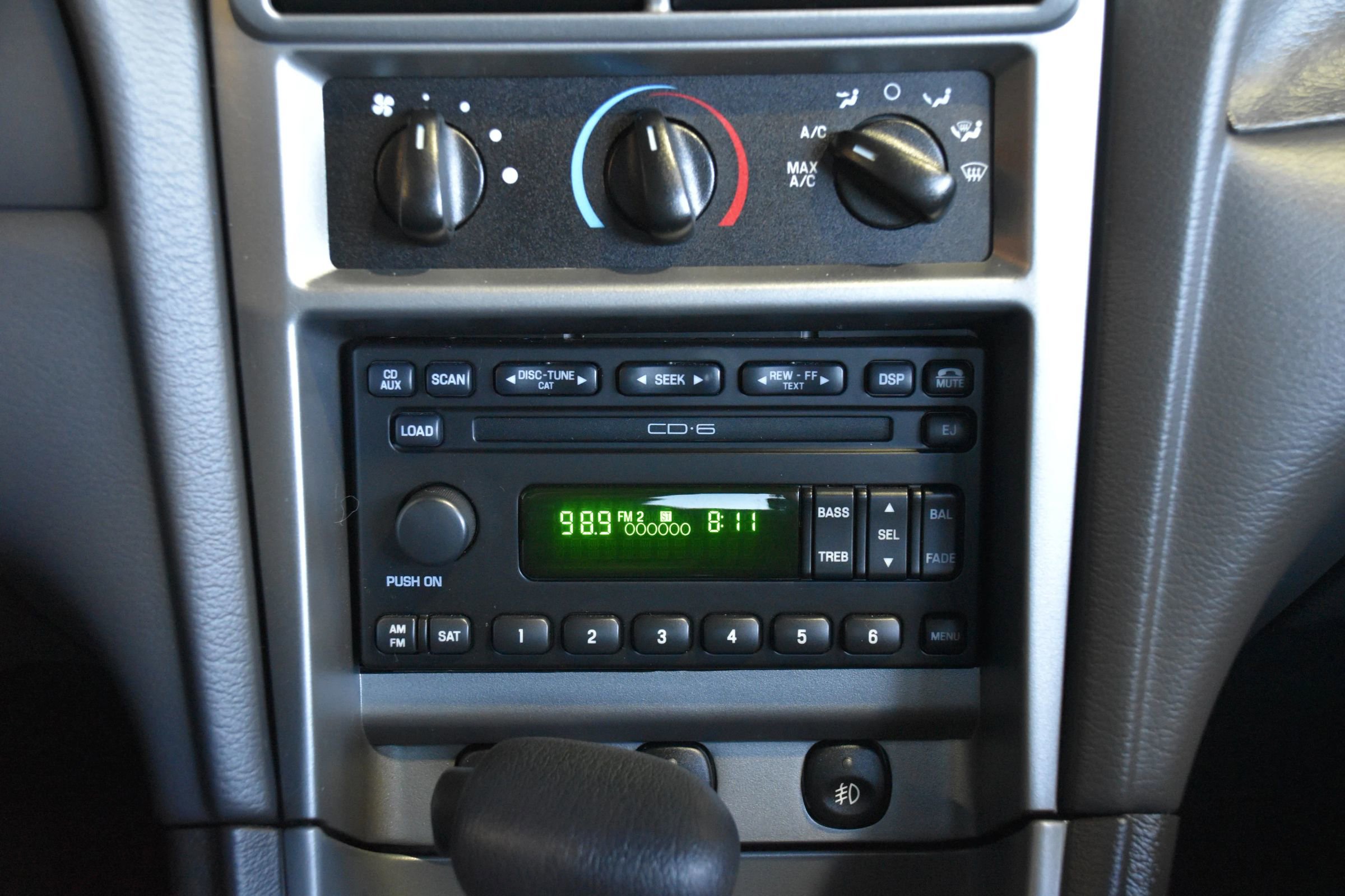 Used 2004 Ford Mustang Mach 1 RWD image 40
