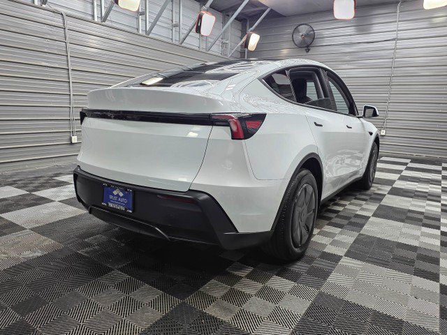 Used 2026 Tesla Model Y 2WD image 5