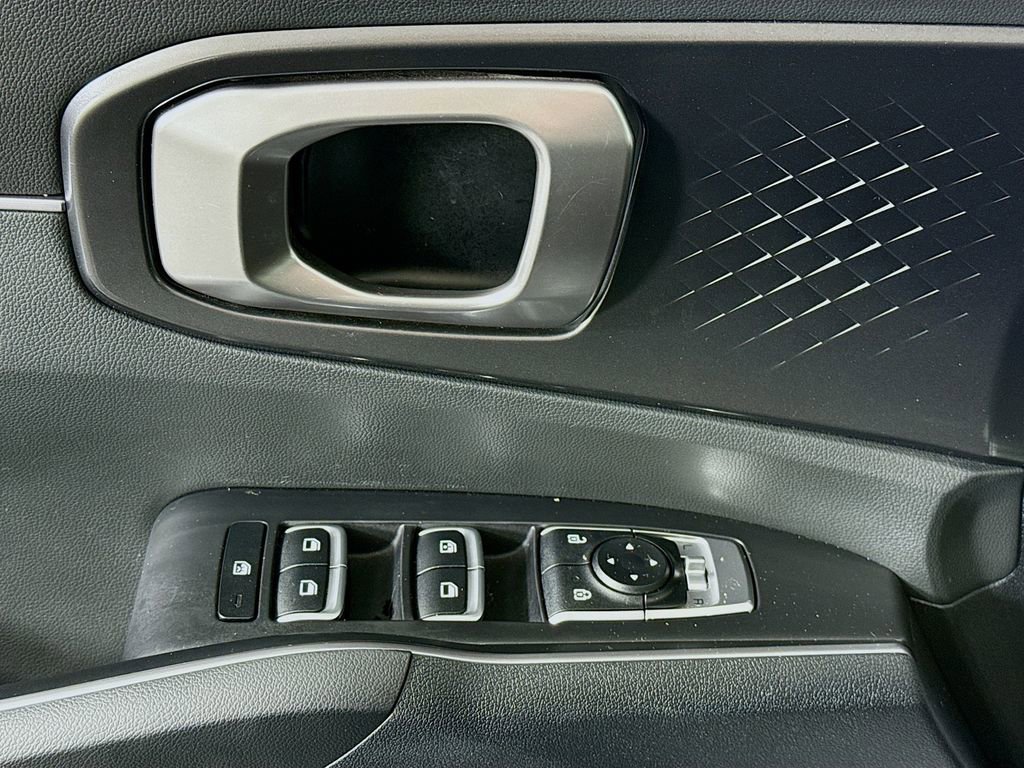 Used 2022 Kia Sorento LX image 22