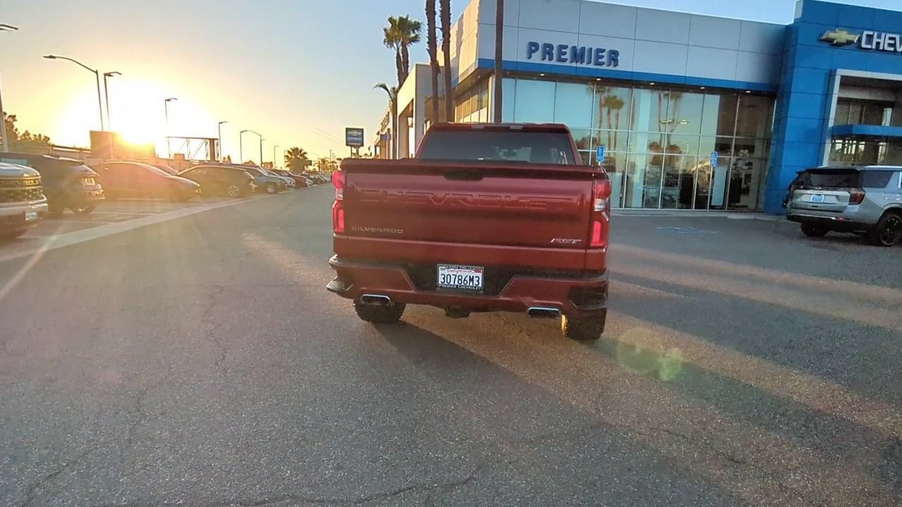 Used 2022 Chevrolet Silverado 1500 RST w/ Z71 Off-Road Package AWD/4WD image 7