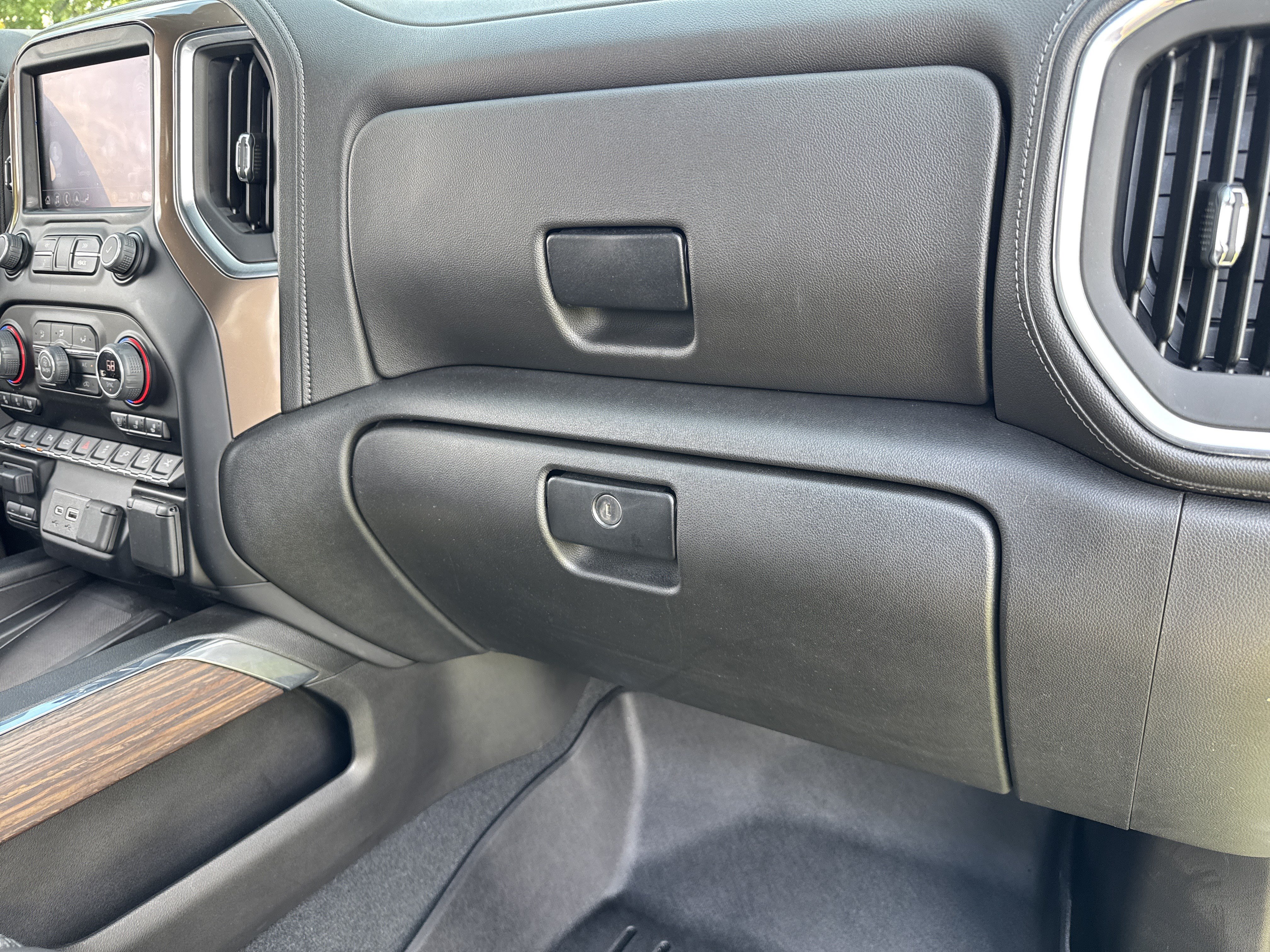 Certified 2022 Chevrolet Silverado 3500 High Country w/ Z71 Off-Road Package AWD/4WD image 22