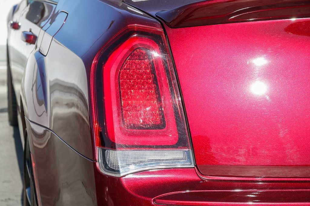 Used 2023 Chrysler 300 C image 10