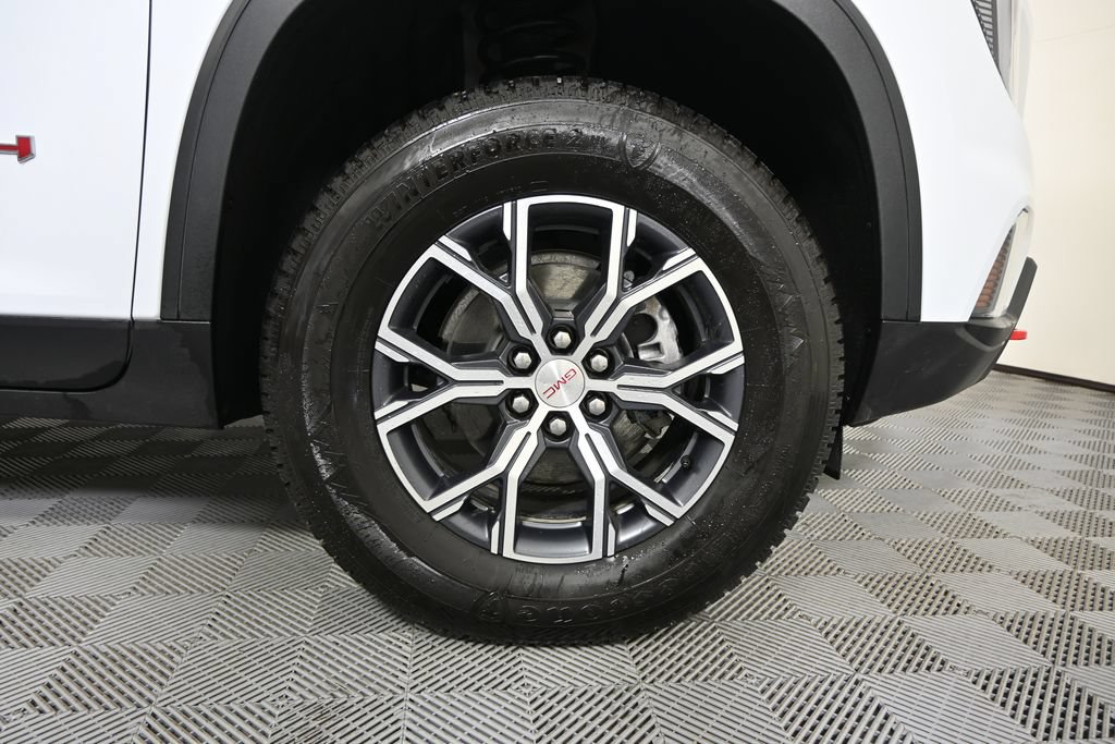 Used 2026 GMC Acadia AT4 w/ Luxury Package AWD/4WD image 11