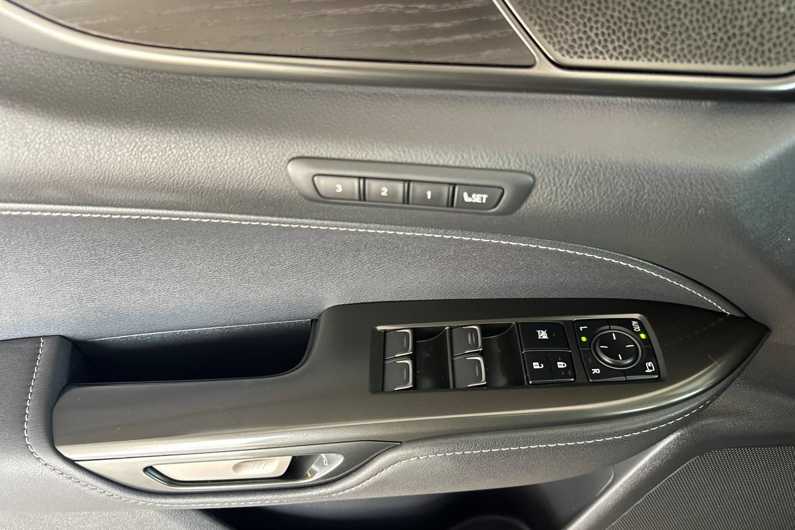 Certified 2025 Lexus NX 450h+ AWD w/ Accessory Package (Z1) image 8