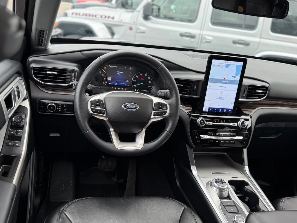 Certified 2024 Ford Explorer Limited w/ Limited Technology Package AWD/4WD image 6