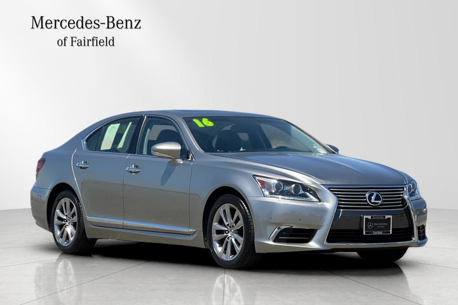 Used 2016 Lexus LS 460 w/ Comfort Package RWD image 9