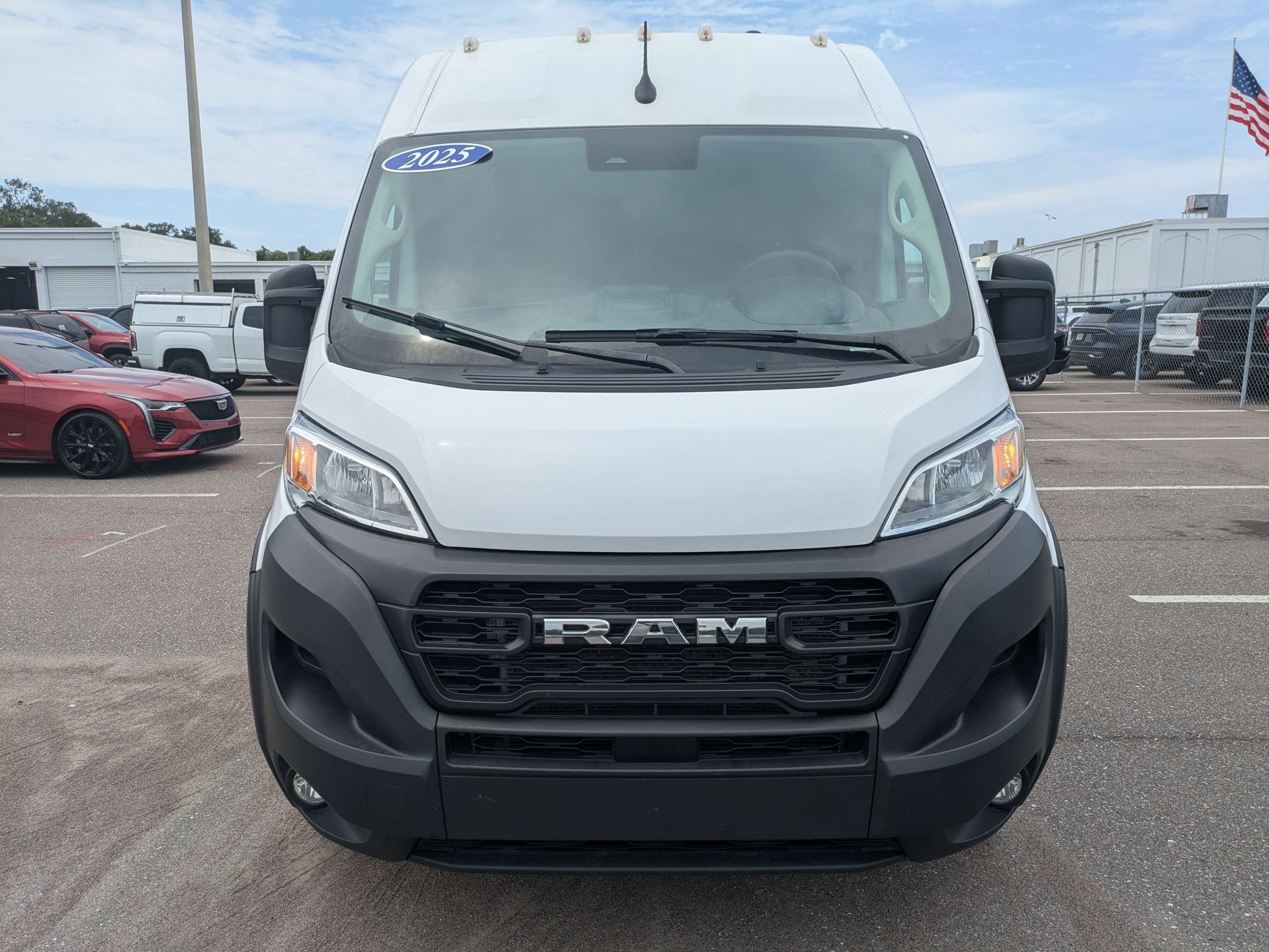 Used 2025 RAM ProMaster 2500 w/ Convenience Group FWD image 8