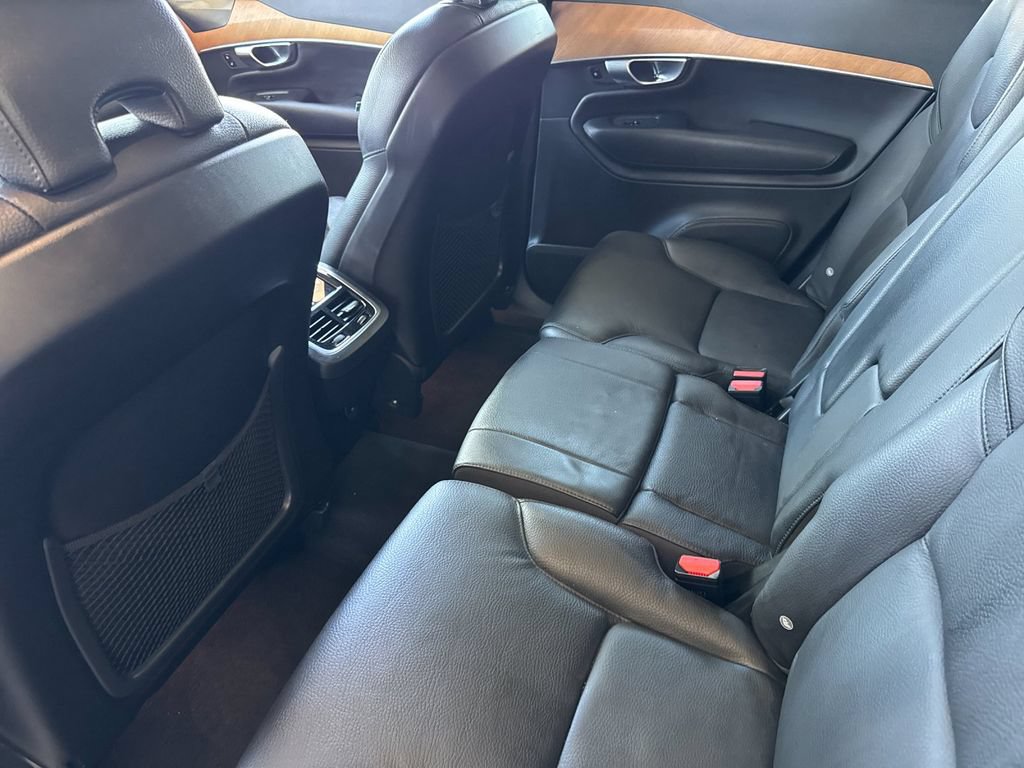Certified 2023 Volvo XC90 B5 Plus AWD/4WD image 11