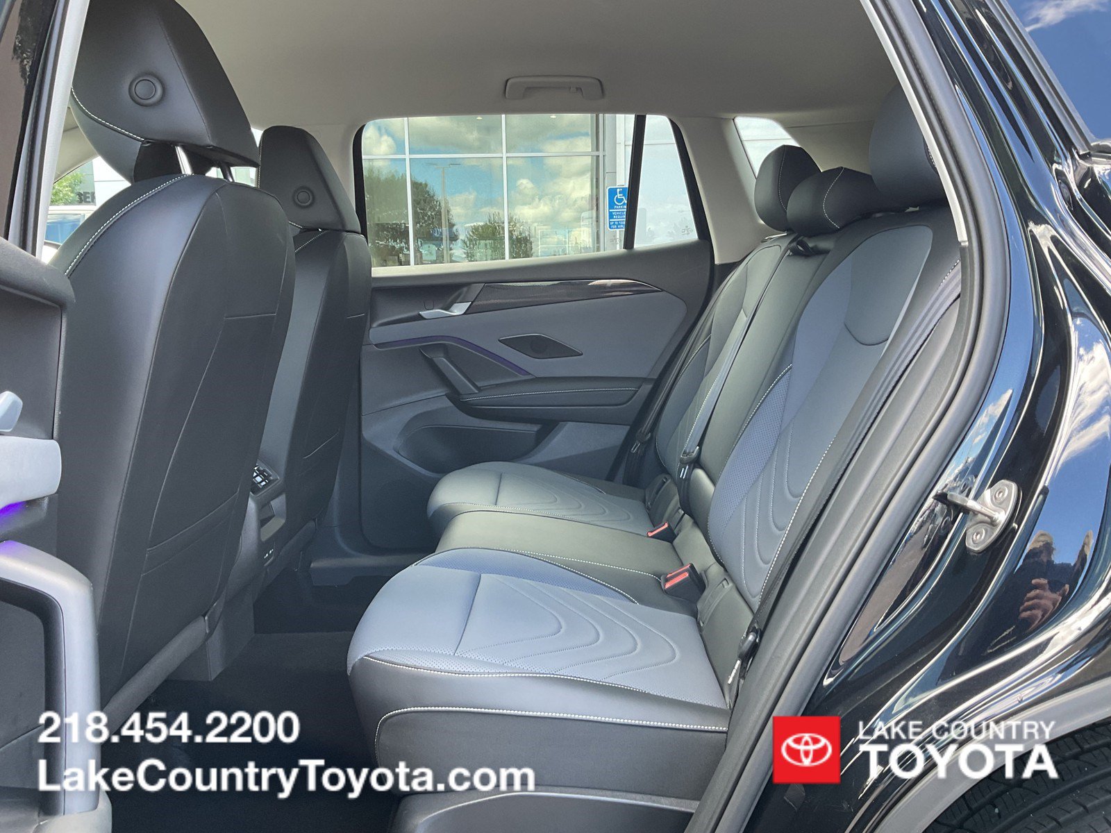 Used 2026 Volkswagen Tiguan SE AWD/4WD image 21