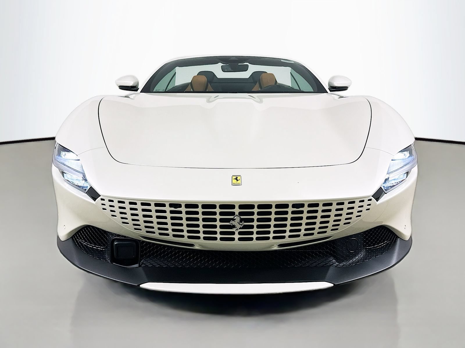 Used 2024 Ferrari Roma Spider RWD image 2