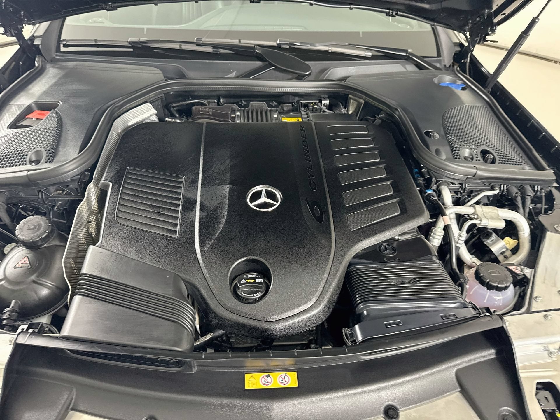 Used 2023 Mercedes-Benz E 450 Cabriolet image 31