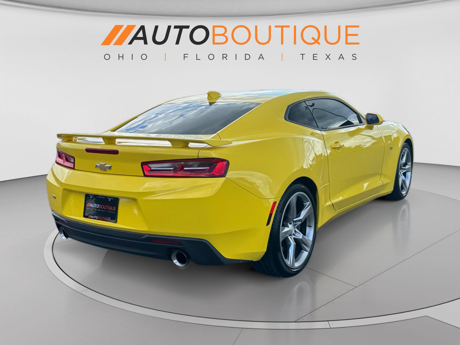 Used 2017 Chevrolet Camaro SS RWD image 6