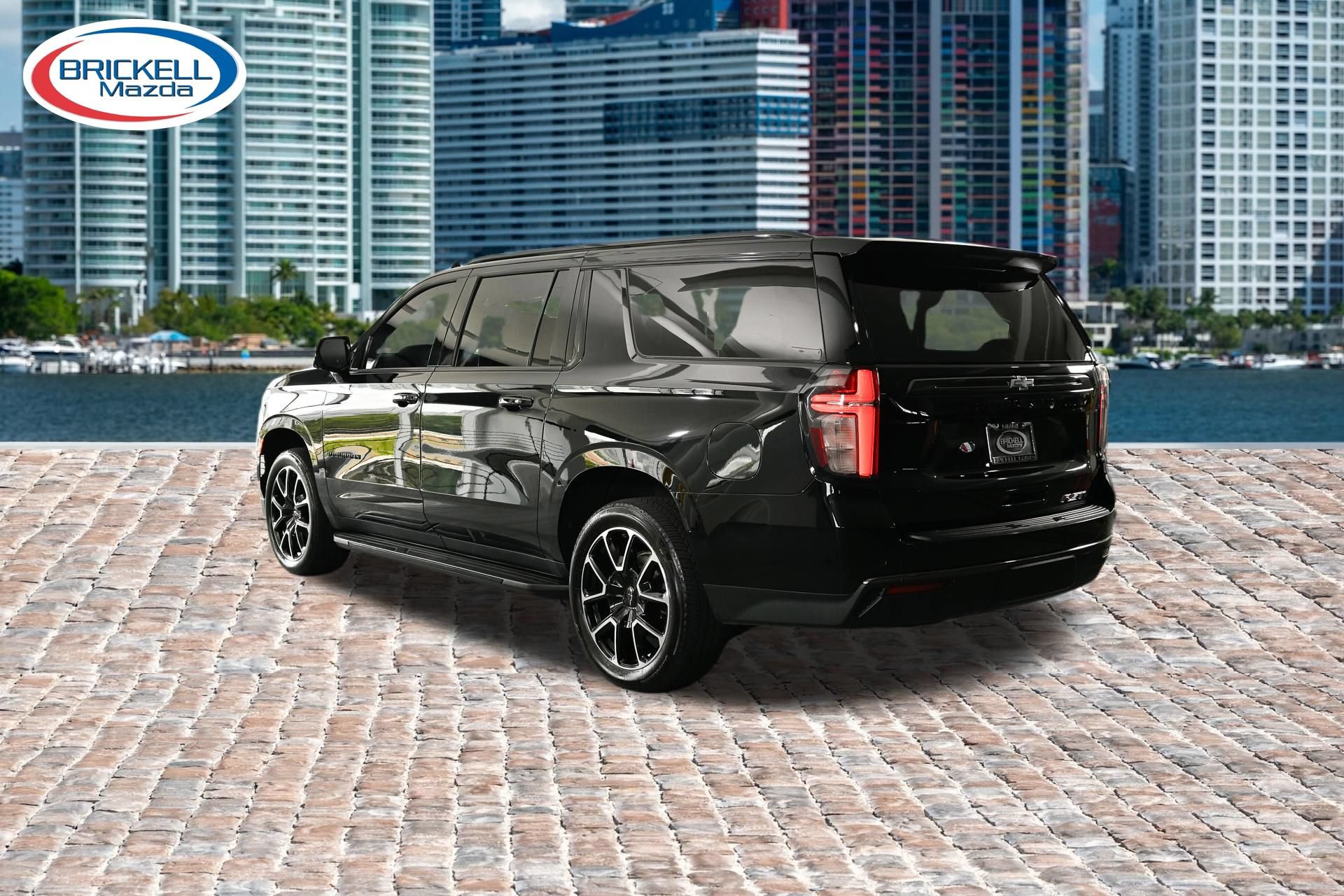 Used 2021 Chevrolet Suburban RST w/ Luxury Package RWD image 12