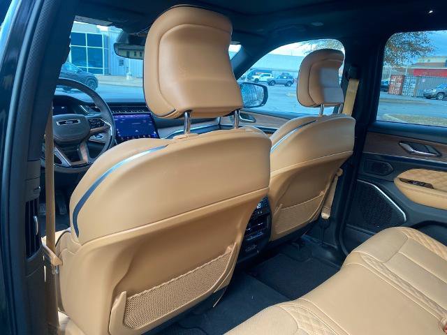Used 2024 Jeep Grand Cherokee Summit image 30