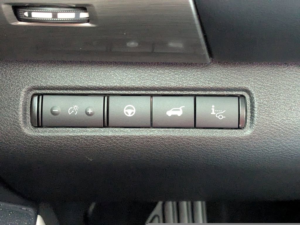 Used 2024 Nissan Pathfinder Platinum w/ Cargo Package image 22